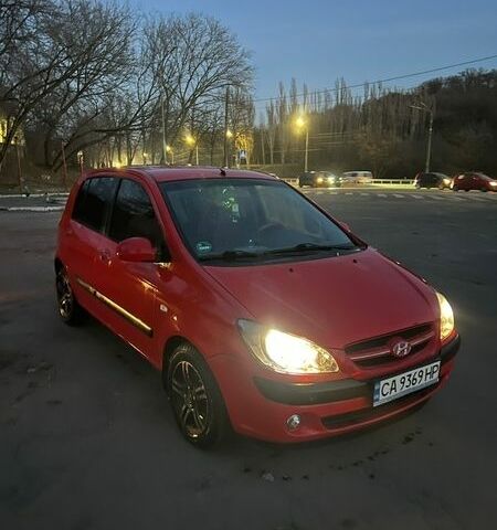 Красный Хендай Гетц, объемом двигателя 1.4 л и пробегом 195 тыс. км за 4500 $, фото 1 на Automoto.ua