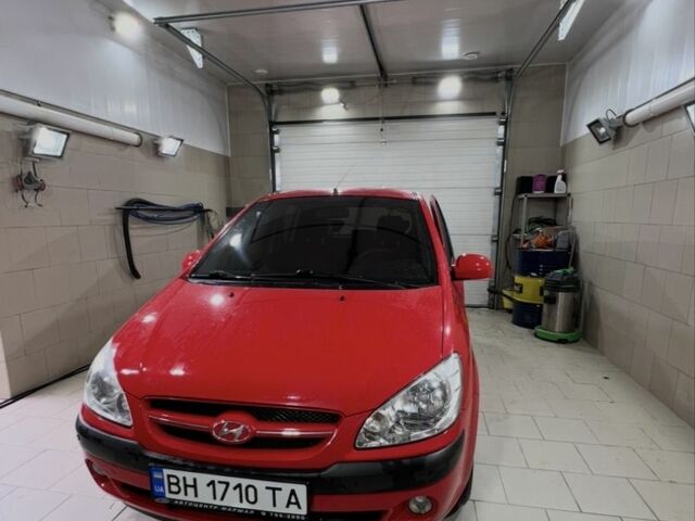 Красный Хендай Гетц, объемом двигателя 1.6 л и пробегом 172 тыс. км за 5500 $, фото 1 на Automoto.ua