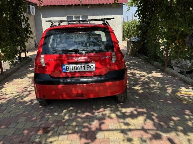 Красный Хендай Гетц, объемом двигателя 1.4 л и пробегом 300 тыс. км за 3700 $, фото 1 на Automoto.ua