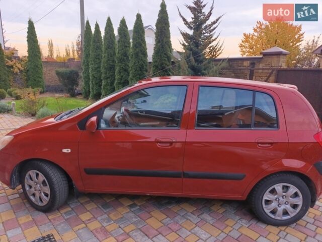 Красный Хендай Гетц, объемом двигателя 1.6 л и пробегом 198 тыс. км за 6000 $, фото 1 на Automoto.ua