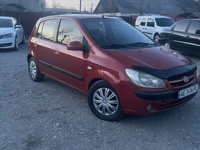 Красный Хендай Гетц, объемом двигателя 1.3 л и пробегом 216 тыс. км за 3299 $, фото 1 на Automoto.ua