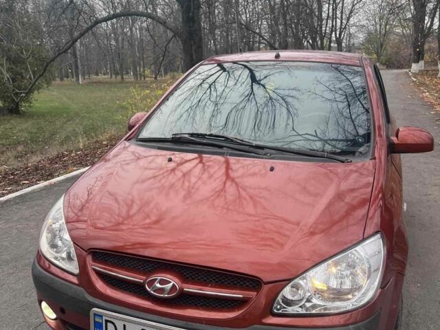 Червоний Хендай Гетц, об'ємом двигуна 1.1 л та пробігом 220 тис. км за 3200 $, фото 1 на Automoto.ua