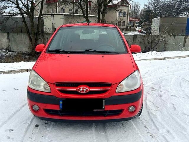 Красный Хендай Гетц, объемом двигателя 1.4 л и пробегом 165 тыс. км за 5950 $, фото 1 на Automoto.ua