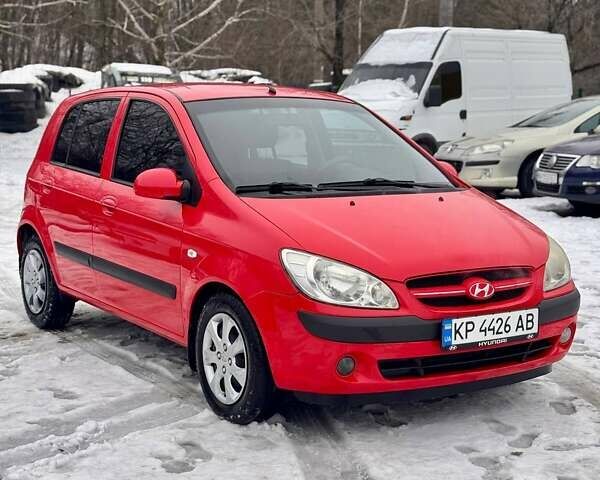 Червоний Хендай Гетц, об'ємом двигуна 1.4 л та пробігом 235 тис. км за 4750 $, фото 1 на Automoto.ua