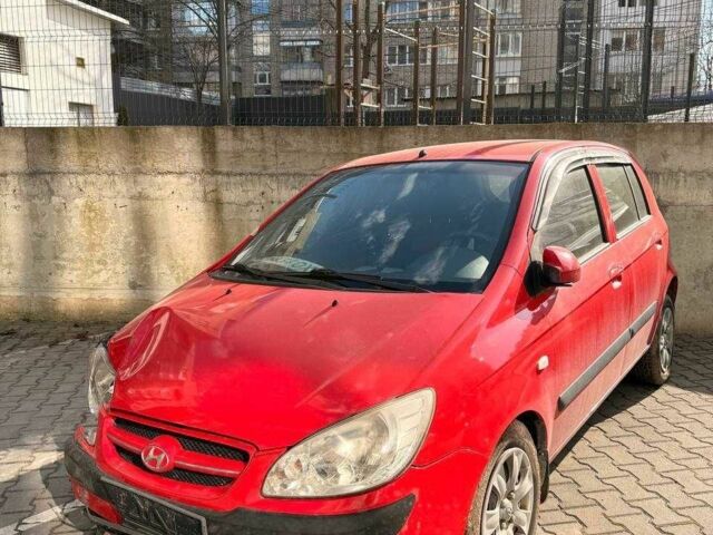 Красный Хендай Гетц, объемом двигателя 1.4 л и пробегом 167 тыс. км за 2700 $, фото 1 на Automoto.ua