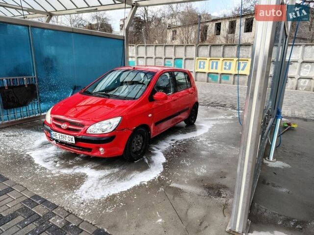 Красный Хендай Гетц, объемом двигателя 1.4 л и пробегом 222 тыс. км за 2999 $, фото 1 на Automoto.ua