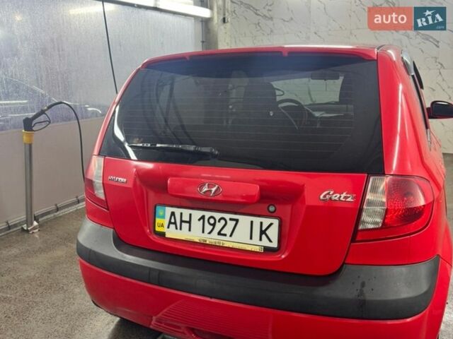 Красный Хендай Гетц, объемом двигателя 1.4 л и пробегом 229 тыс. км за 4300 $, фото 1 на Automoto.ua