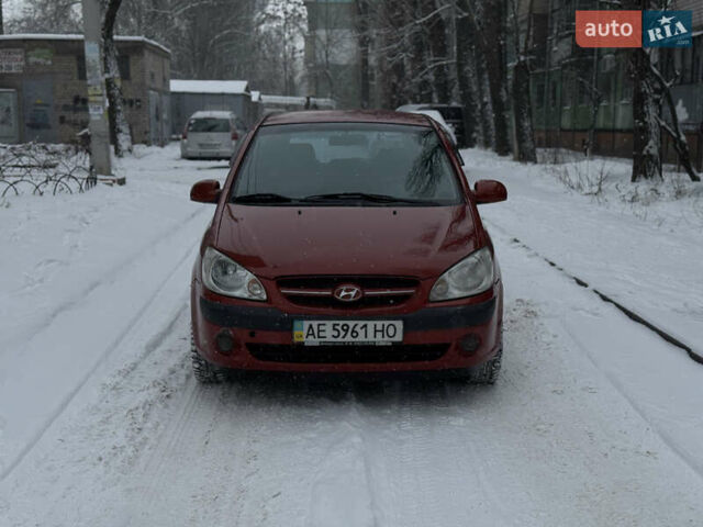 Красный Хендай Гетц, объемом двигателя 1.4 л и пробегом 250 тыс. км за 3450 $, фото 1 на Automoto.ua