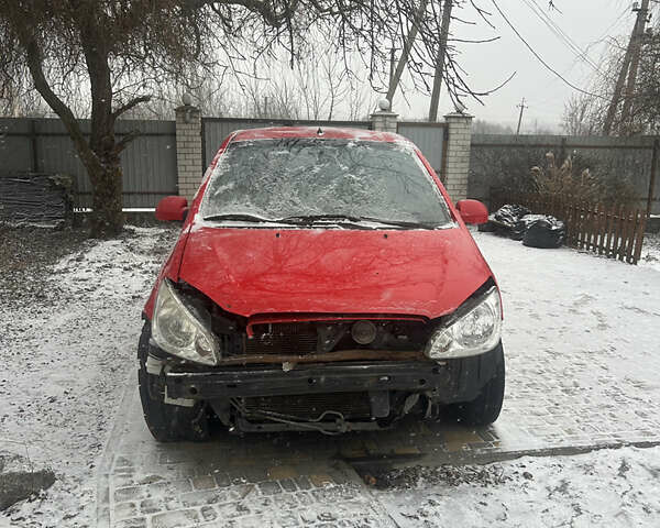 Красный Хендай Гетц, объемом двигателя 1.4 л и пробегом 90 тыс. км за 2300 $, фото 1 на Automoto.ua