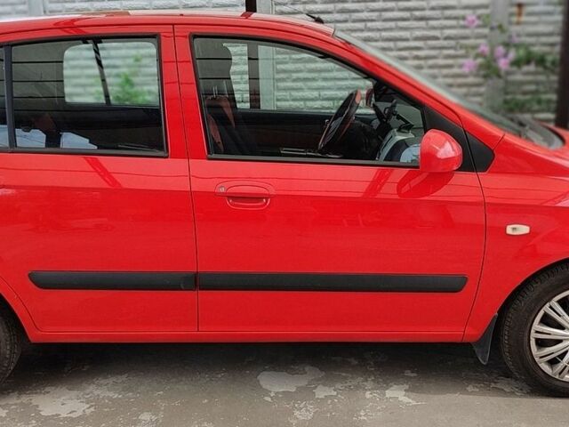 Красный Хендай Гетц, объемом двигателя 1.4 л и пробегом 106 тыс. км за 5200 $, фото 1 на Automoto.ua