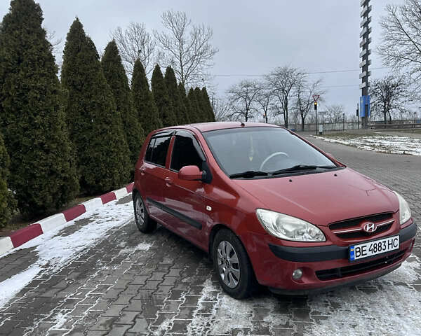 Червоний Хендай Гетц, об'ємом двигуна 1.4 л та пробігом 250 тис. км за 6499 $, фото 1 на Automoto.ua