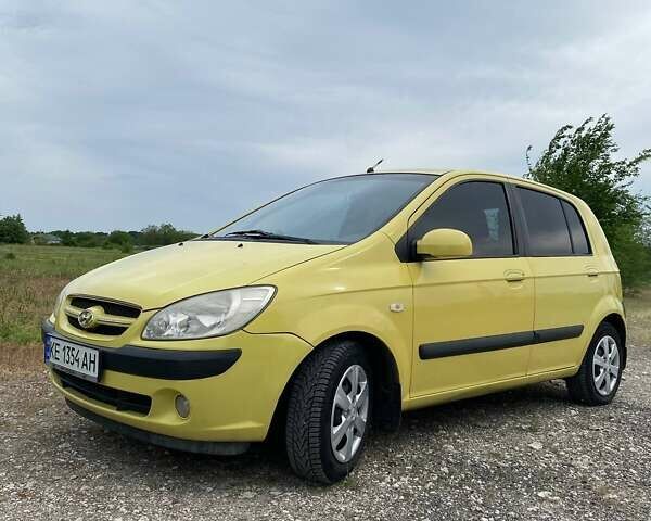 Желтый Хендай Гетц, объемом двигателя 1.4 л и пробегом 209 тыс. км за 4100 $, фото 1 на Automoto.ua