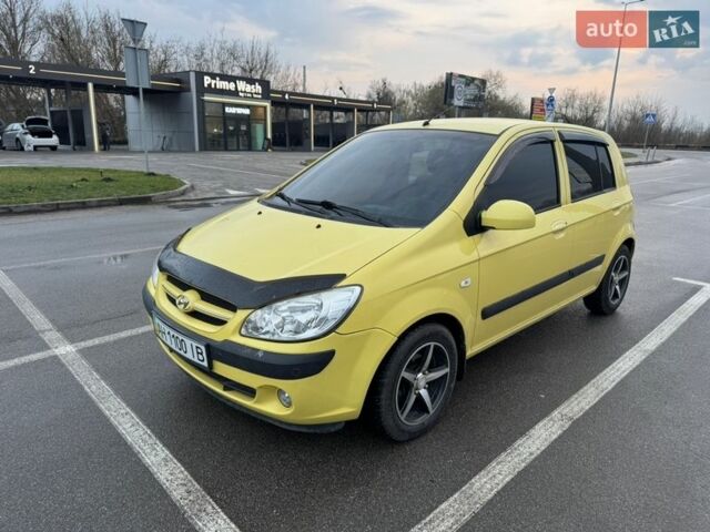 Желтый Хендай Гетц, объемом двигателя 1.34 л и пробегом 148 тыс. км за 5900 $, фото 1 на Automoto.ua