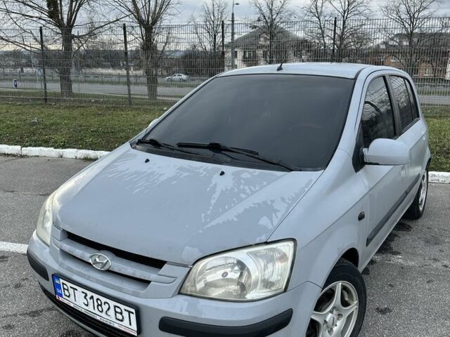 Серый Хендай Гетц, объемом двигателя 1.4 л и пробегом 305 тыс. км за 2200 $, фото 1 на Automoto.ua