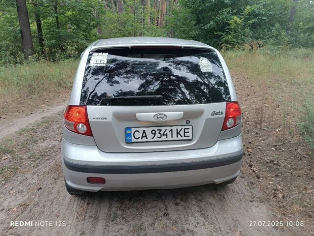 Серый Хендай Гетц, объемом двигателя 1.3 л и пробегом 255 тыс. км за 3500 $, фото 1 на Automoto.ua