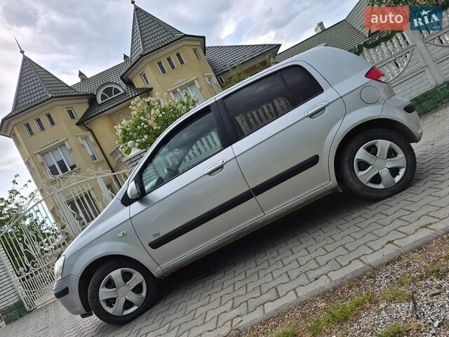 Серый Хендай Гетц, объемом двигателя 1.5 л и пробегом 335 тыс. км за 2900 $, фото 1 на Automoto.ua