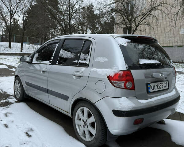 Серый Хендай Гетц, объемом двигателя 1.6 л и пробегом 242 тыс. км за 3800 $, фото 1 на Automoto.ua