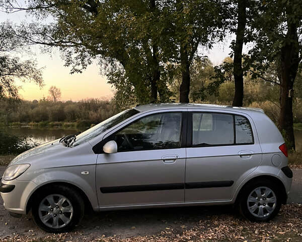 Серый Хендай Гетц, объемом двигателя 1.4 л и пробегом 163 тыс. км за 4200 $, фото 1 на Automoto.ua