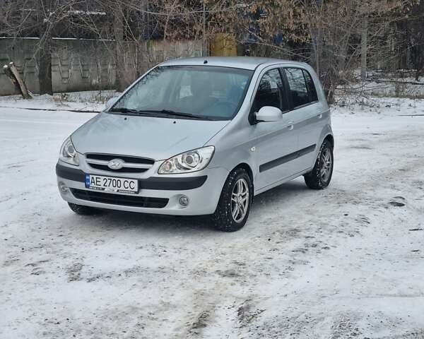 Серый Хендай Гетц, объемом двигателя 1.4 л и пробегом 190 тыс. км за 4900 $, фото 1 на Automoto.ua