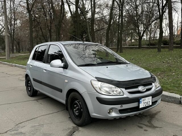 Серый Хендай Гетц, объемом двигателя 1.1 л и пробегом 263 тыс. км за 3200 $, фото 1 на Automoto.ua