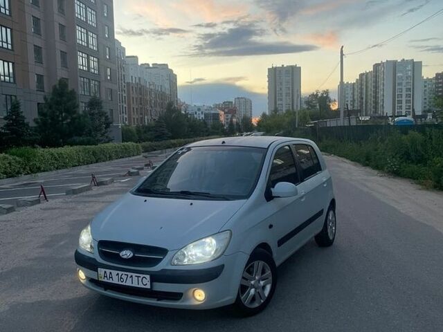 Серый Хендай Гетц, объемом двигателя 1.4 л и пробегом 400 тыс. км за 2700 $, фото 1 на Automoto.ua