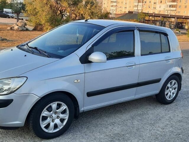 Серый Хендай Гетц, объемом двигателя 1.4 л и пробегом 129 тыс. км за 5000 $, фото 1 на Automoto.ua
