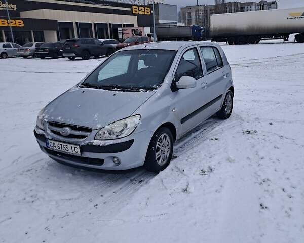 Серый Хендай Гетц, объемом двигателя 1.4 л и пробегом 141 тыс. км за 4500 $, фото 1 на Automoto.ua