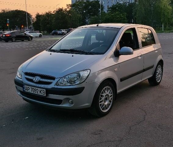 Сірий Хендай Гетц, об'ємом двигуна 1.6 л та пробігом 137 тис. км за 5000 $, фото 1 на Automoto.ua