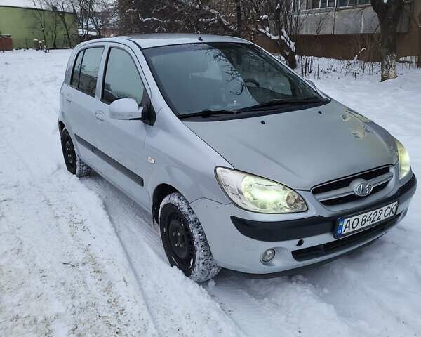 Серый Хендай Гетц, объемом двигателя 1.4 л и пробегом 230 тыс. км за 3850 $, фото 1 на Automoto.ua