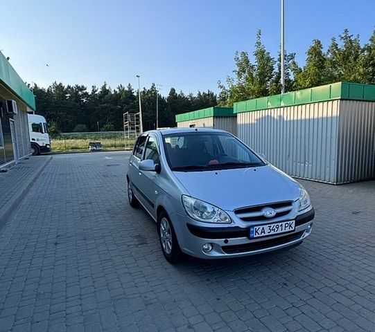 Сірий Хендай Гетц, об'ємом двигуна 1.4 л та пробігом 180 тис. км за 5300 $, фото 1 на Automoto.ua