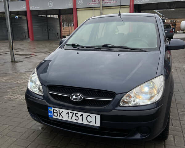 Серый Хендай Гетц, объемом двигателя 1.49 л и пробегом 260 тыс. км за 4450 $, фото 1 на Automoto.ua