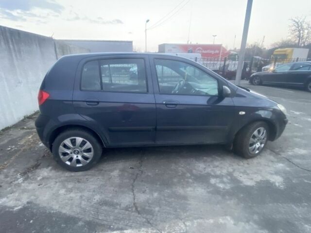 Серый Хендай Гетц, объемом двигателя 1.4 л и пробегом 208 тыс. км за 1350 $, фото 1 на Automoto.ua