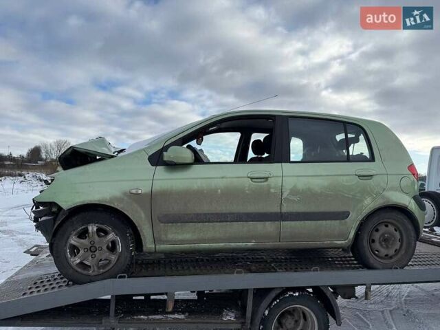 Зеленый Хендай Гетц, объемом двигателя 1.1 л и пробегом 310 тыс. км за 1100 $, фото 1 на Automoto.ua