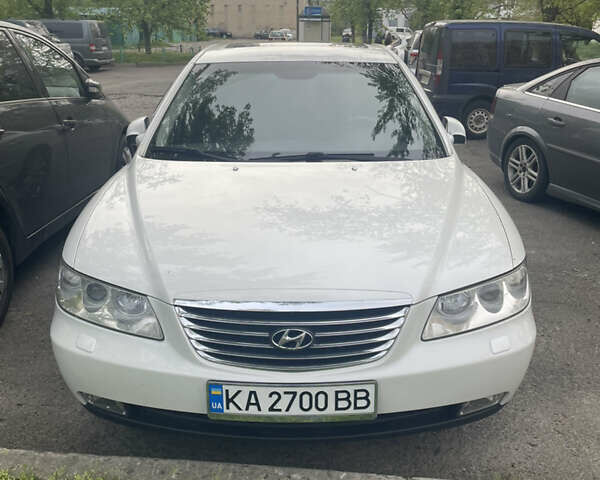 Білий Хендай Грандер, об'ємом двигуна 3.3 л та пробігом 229 тис. км за 9200 $, фото 1 на Automoto.ua