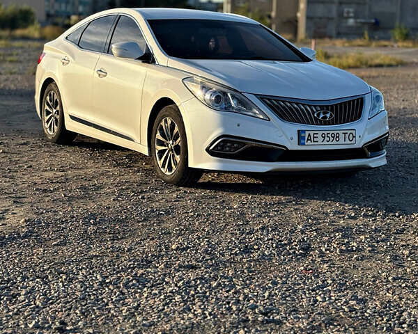 Білий Хендай Грандер, об'ємом двигуна 3 л та пробігом 170 тис. км за 12500 $, фото 1 на Automoto.ua