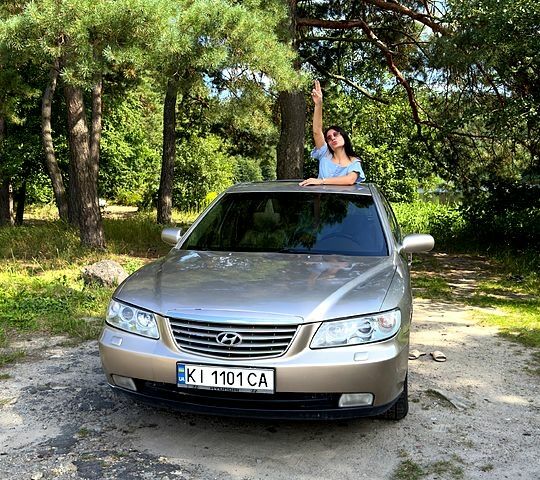 Бежевый Хендай Грандер, объемом двигателя 3.3 л и пробегом 286 тыс. км за 4700 $, фото 1 на Automoto.ua