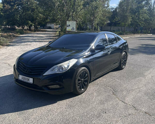 Черный Хендай Грандер, объемом двигателя 3 л и пробегом 192 тыс. км за 10400 $, фото 1 на Automoto.ua