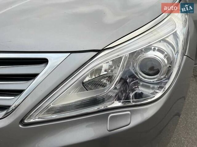 Серый Хендай Грандер, объемом двигателя 3 л и пробегом 93 тыс. км за 11900 $, фото 1 на Automoto.ua