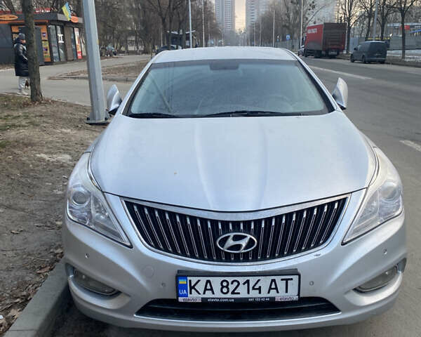 Сірий Хендай Грандер, об'ємом двигуна 3 л та пробігом 378 тис. км за 10200 $, фото 1 на Automoto.ua