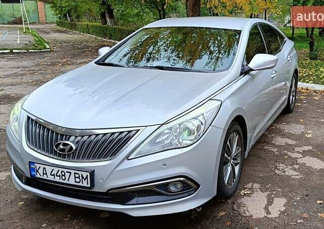 Серый Хендай Грандер, объемом двигателя 3 л и пробегом 247 тыс. км за 10700 $, фото 1 на Automoto.ua