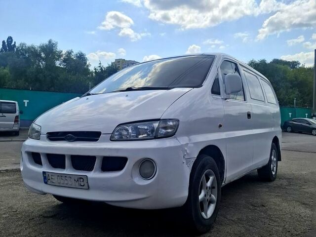 Хендай Н 200 пасс., объемом двигателя 2.5 л и пробегом 0 тыс. км за 2300 $, фото 1 на Automoto.ua