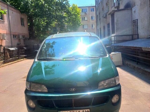 Хендай Н 200 пас., об'ємом двигуна 2.5 л та пробігом 200 тис. км за 2700 $, фото 1 на Automoto.ua