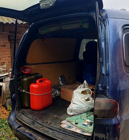 Синий Хендай Н 200 пасс., объемом двигателя 2.5 л и пробегом 350 тыс. км за 4300 $, фото 1 на Automoto.ua