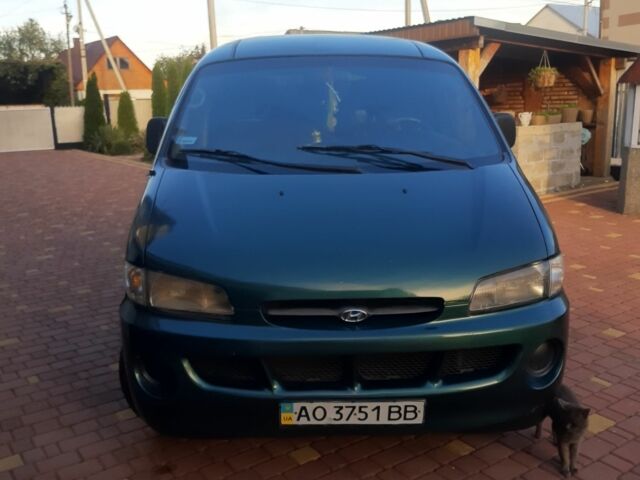 Зелений Хендай Н 200, об'ємом двигуна 2 л та пробігом 440 тис. км за 3500 $, фото 1 на Automoto.ua