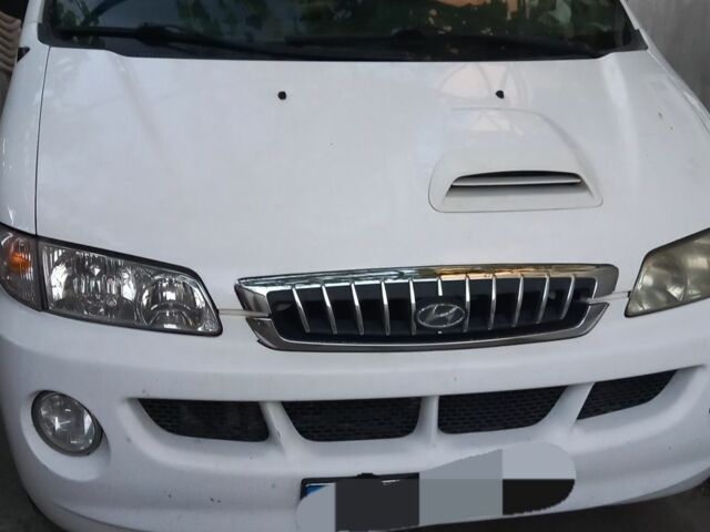 Білий Хендай Н1 (Старекс), об'ємом двигуна 0 л та пробігом 240 тис. км за 4900 $, фото 1 на Automoto.ua