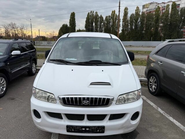 Хендай Н1 (Старекс) 2006 у Харкові на Automoto.ua Білий Хендай Н1 (Старекс), об'ємом двигуна 2.5 л та пробігом 149 тис. км за 4666 $, фото 1 на Automoto.ua