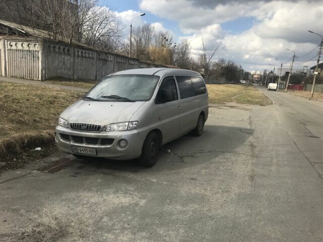 Сірий Хендай Н1 (Старекс), об'ємом двигуна 0.24 л та пробігом 246 тис. км за 3500 $, фото 1 на Automoto.ua