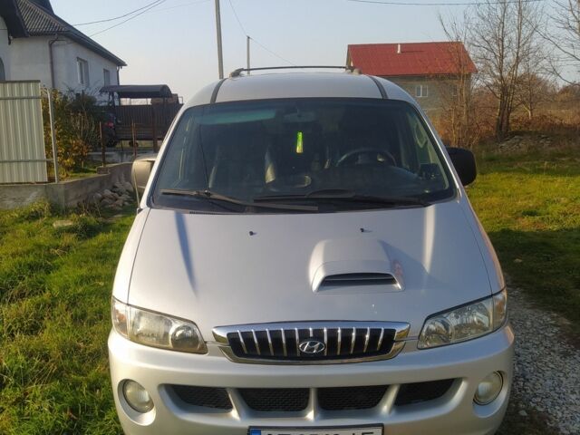 Серый Хендай Н1 (Старекс), объемом двигателя 0 л и пробегом 350 тыс. км за 5100 $, фото 1 на Automoto.ua