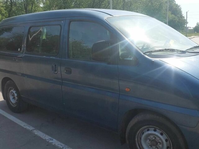 Синий Хендай Н1 (Старекс), объемом двигателя 0 л и пробегом 270 тыс. км за 4025 $, фото 1 на Automoto.ua