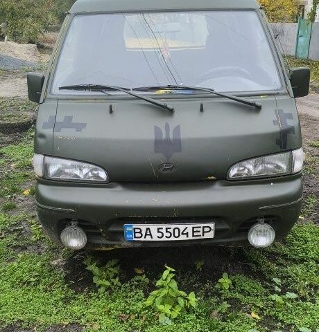 Хендай Н 100 1999 у Мене на Automoto.ua Жовтий Хендай Н 100, об'ємом двигуна 2.5 л та пробігом 336 тис. км за 1308 $, фото 1 на Automoto.ua